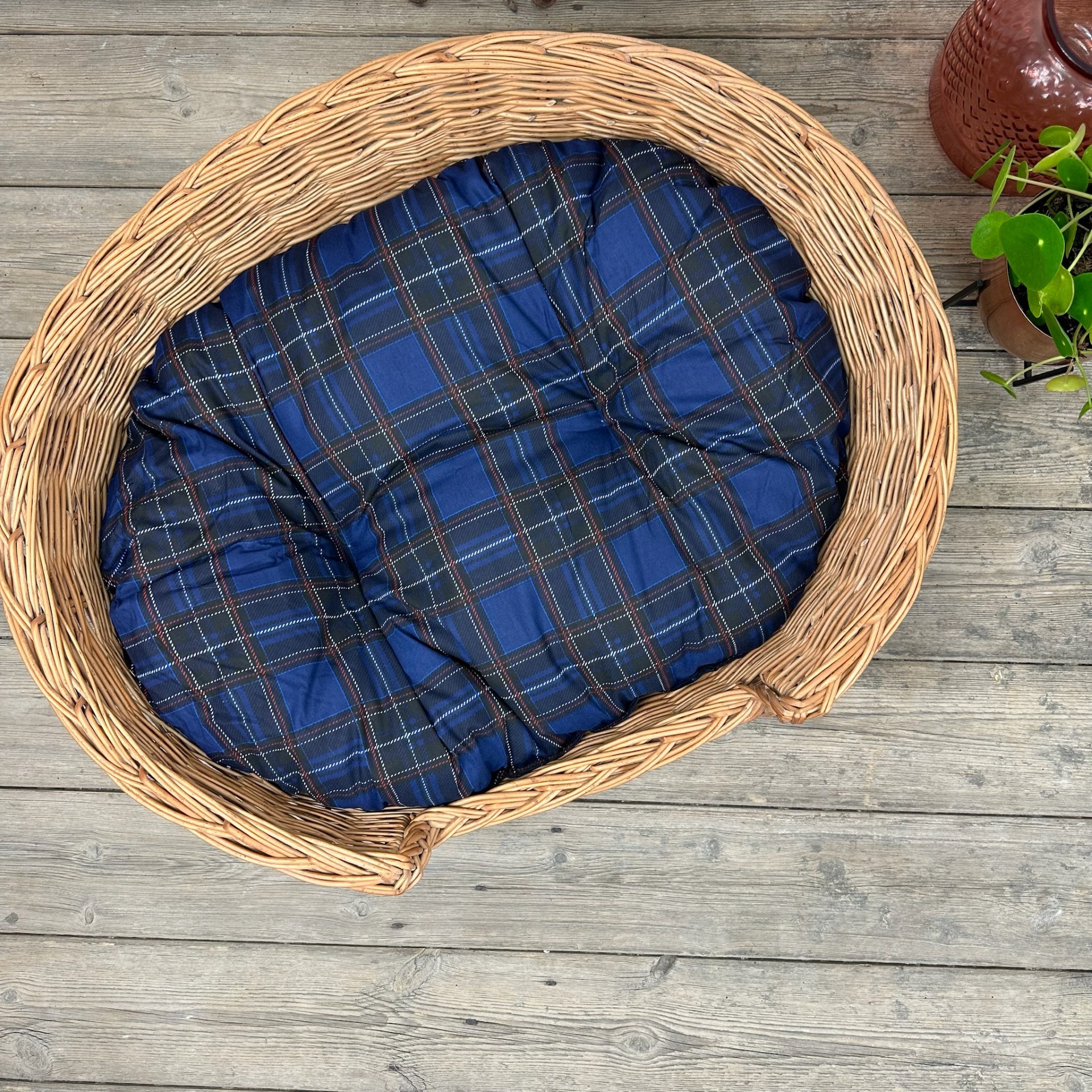 Beautiful tartan pet basket liners!